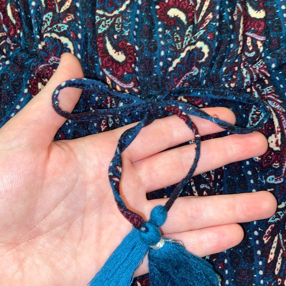 AE Women’s Romper Size L - Picture 3 of 5